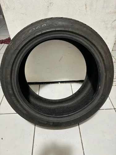 Pneu 225/45/17 zerado 