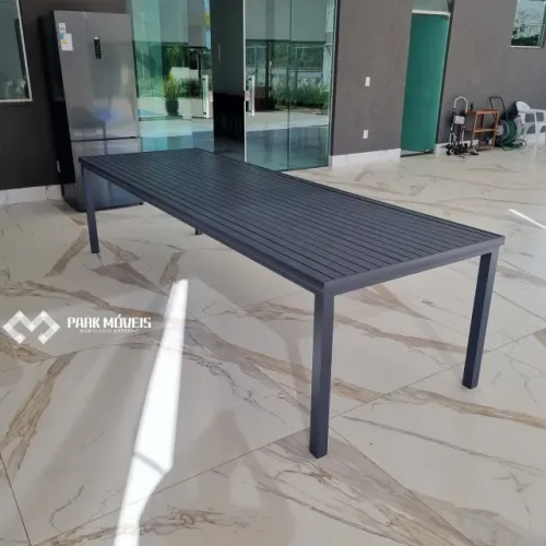 MESA RIPADA DE 3 METROS