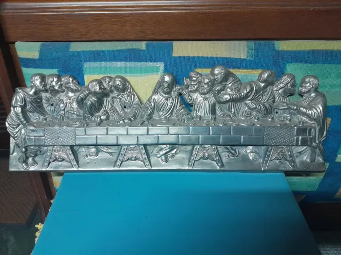 Santa ceia em metal