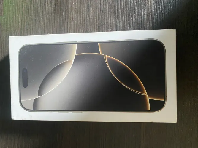 iPhone 16 pro 256 GB Titanium natural