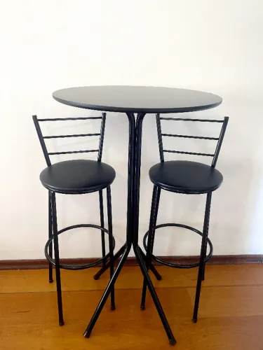 Mesa Bistrô com 2 Banquetas Redondas Altas