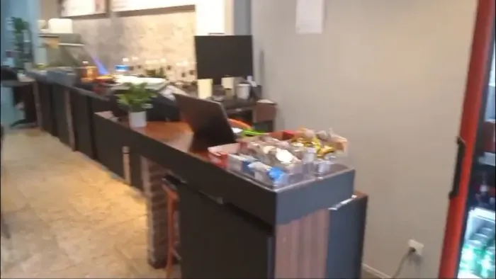 Vendo lindo restaurante recém reformado e todo montado em operação no funcionários