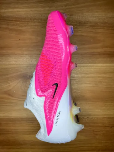 CHUTEIRA NIKE IMPORTADA - NÚMERO 40
