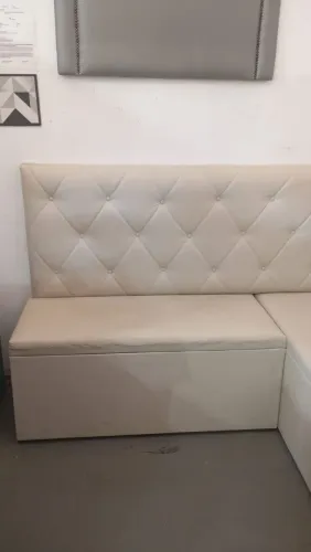 Vendo canto alemão usado somente 2 meses em ótimo estado 