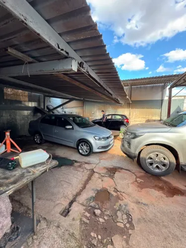 Vendo Lava-jato bem localizado e com ótima estrutura e equipamentos.