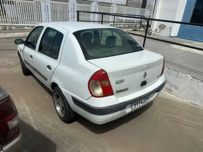 Renault Clio Sed.rl/auth.1.0/1.0 Hi-power 16V 4P 2004