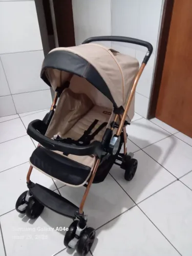 Carrinho de bebê burigotto semi Novo unissex