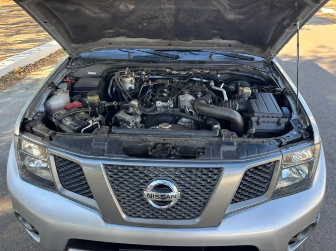 Nissan Frontier SV Attack CD 4X2 2.5 TB Diesel 2014