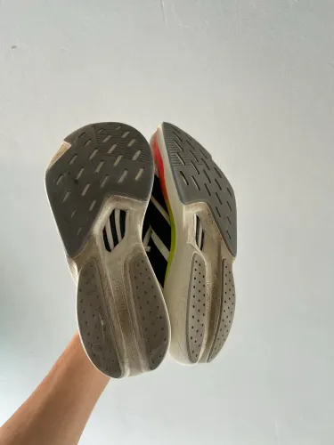 TÊNIS ADIDAS ADIZERO DRIVE RC