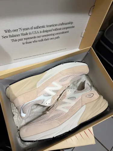 New Balance 990v6 Made in USA - Teddy Santis - Cream/Bone- Novo
