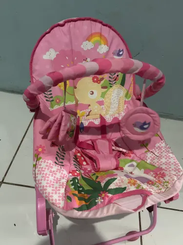 Cadeira de balanço Infantil