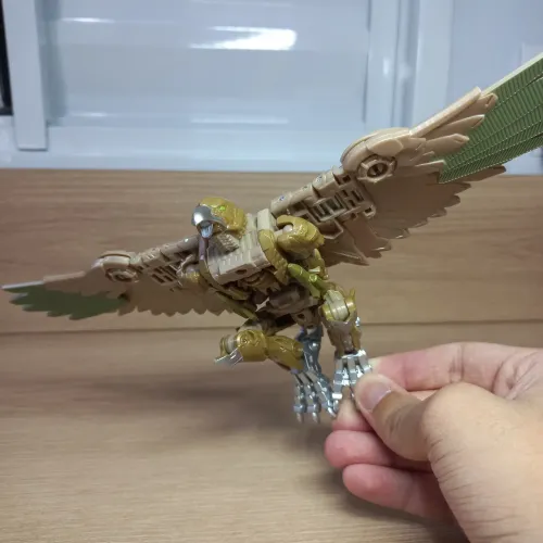 Studio Series Airazor