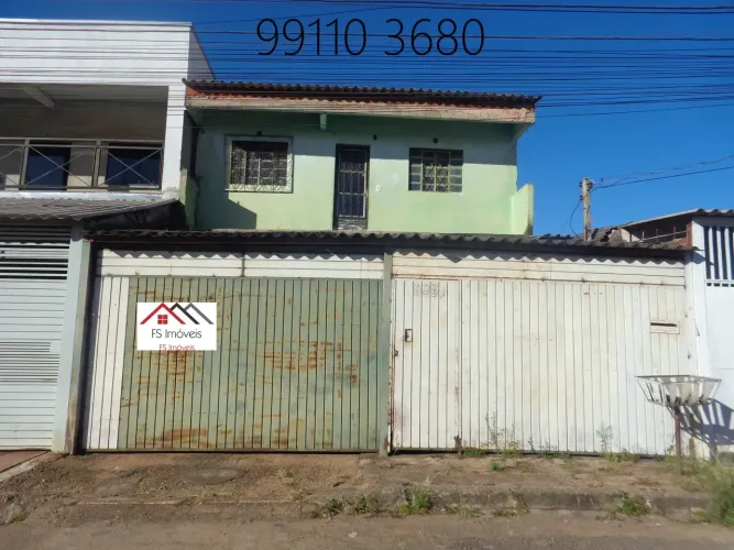 QR 305 Ótimo Sobrado com 5 Quartos/Suite mais 2 Banheiros em Samambaia Sul - DF