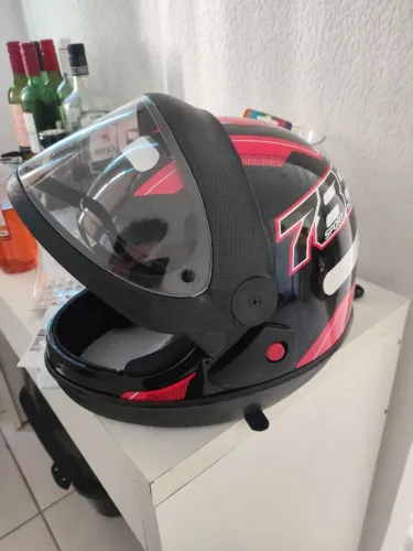 Capacete novo e original Yamaha