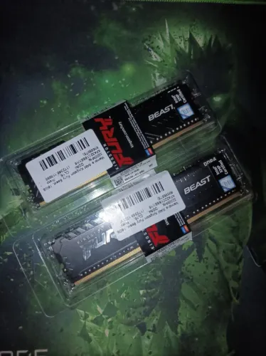 (12x cartão) Kingston Fury Beast 32gb (2x16) Ddr4 3200mhz