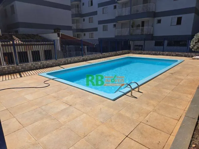 Apartamento com 2 dormitórios à venda, 60 m² por R$ 420.000 - Residencial Montreal - Paulí