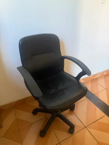 Cadeira Executiva de escritório preta
