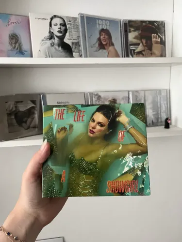 CD Taylor Swift The Life of a Showgirl Deluxe Sweat and Vanilla Perfume