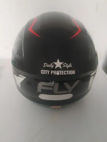 Capacete de moto seminovo