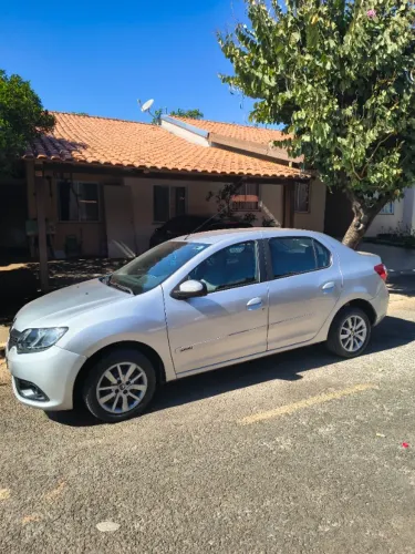 Renault Logan Expression Hi-flex 1.6 8V 4P 2015