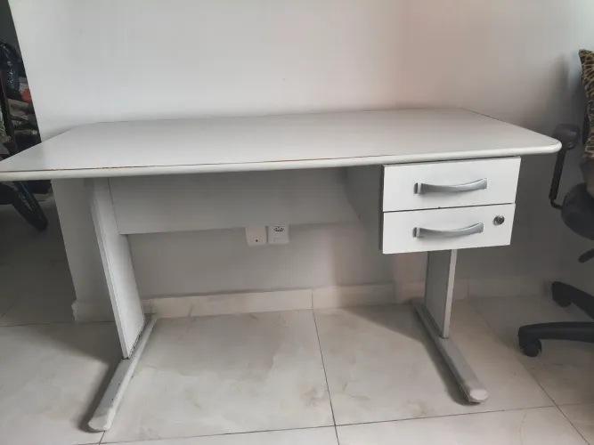 Anúncio de Venda - Mesa de Escritório