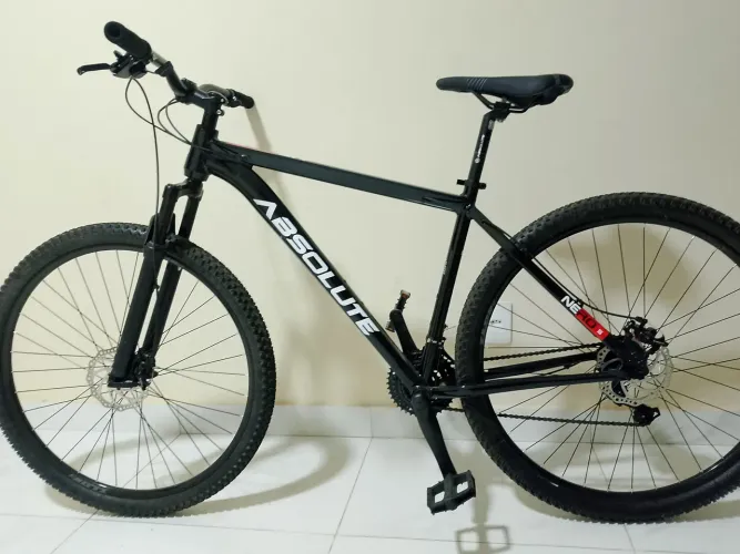 Uma bicicleta seminova