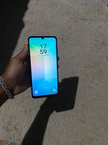 A06 128 GB