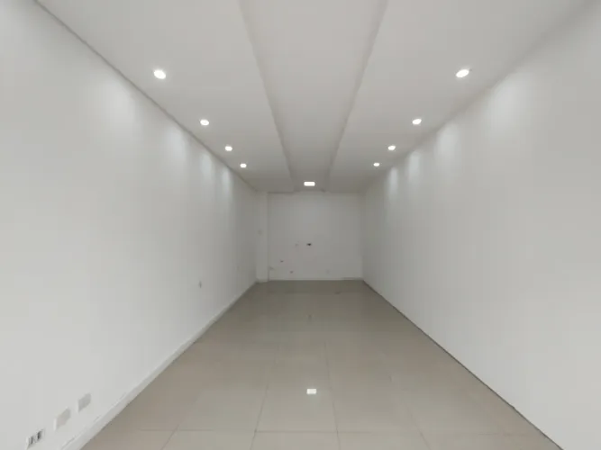 Ponto Comercial/Loja/Box para Locação por R$ 8.000,00/mês - Cursino - São Paulo/UF