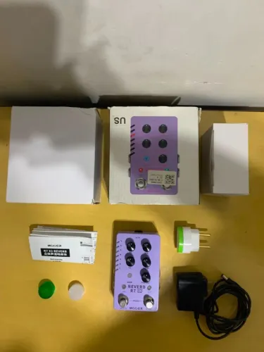 Pedal Mooer Reverb R7 X2 em excelente estado c/ caixa, manual, fonte bivolt e 2 toppers