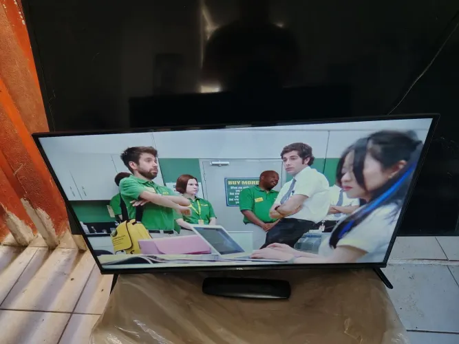 Tv 49 smart, funcionando perfeitamente 