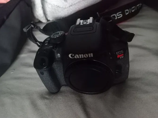 Canon T5i ótimo estado