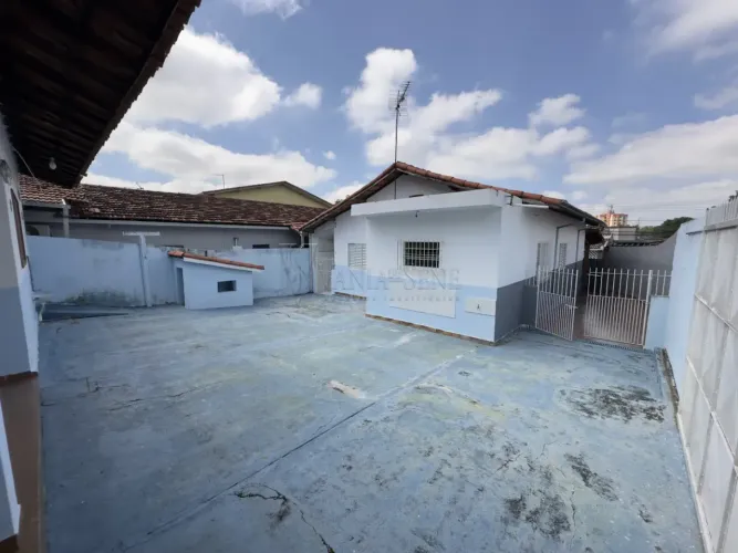 Casa terreno inteiro no Residencial 31 de Março