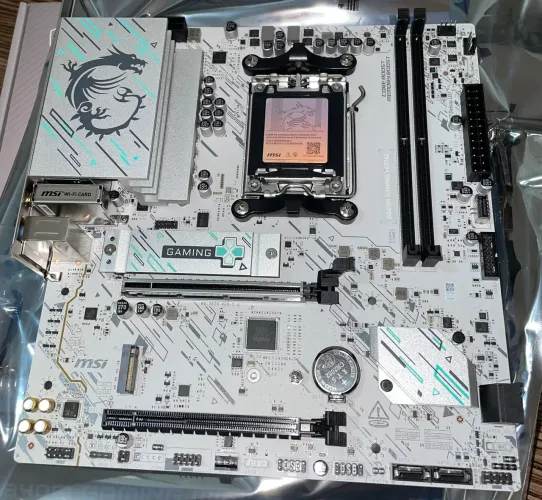 Placa mae AM5 b840 MSI ddr5