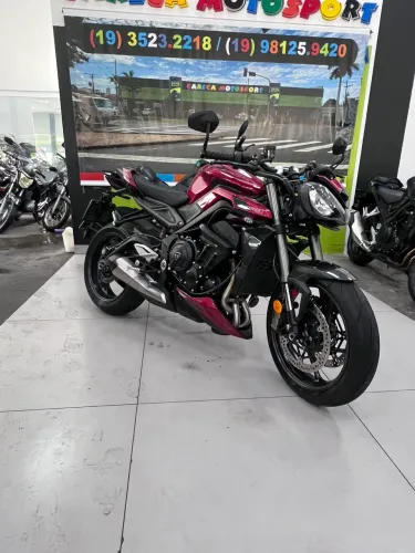 TRIUMPH STREET TRIPLE 765 RS