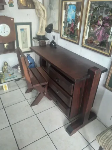 Mesa escrivaninha com 03 gavetas