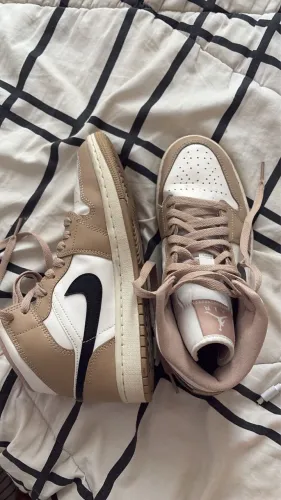 Nike Air Jordan 1 Mid SE Desert Sail 37/38