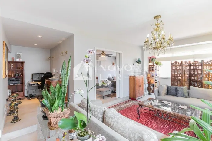 Apartamento à venda com 3 dormitórios no bairro Moinhos de Vento em Porto Alegre RS