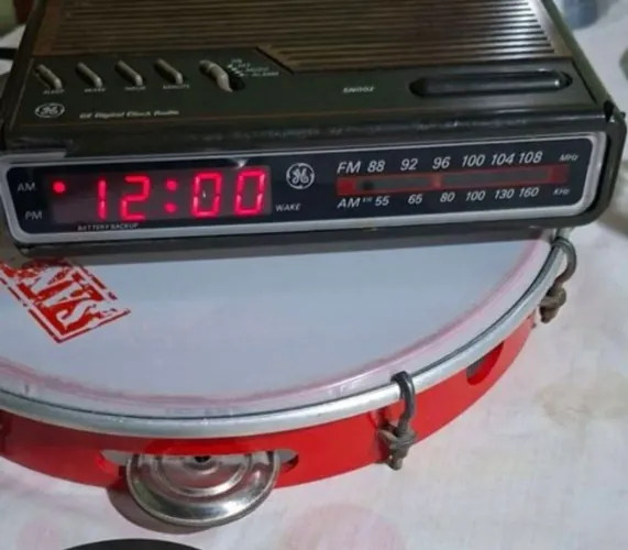Antigo radio relógio ge digital clock radio am/fm