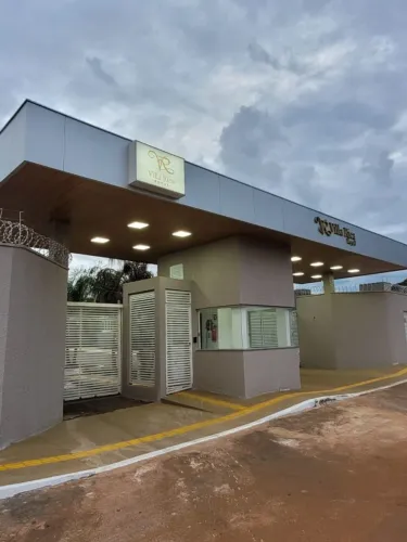 Casa em Condomínio Fechado, 3 quartos com suíte na Chácara São Pedro, Ap. de Goiânia