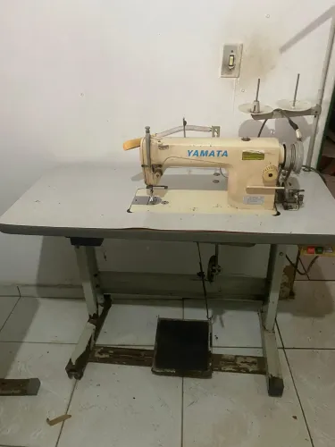 Máquina reta yamata