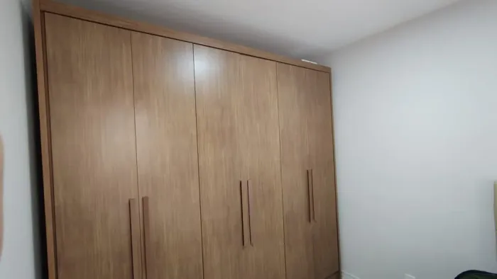 Guarda roupa 6 portas