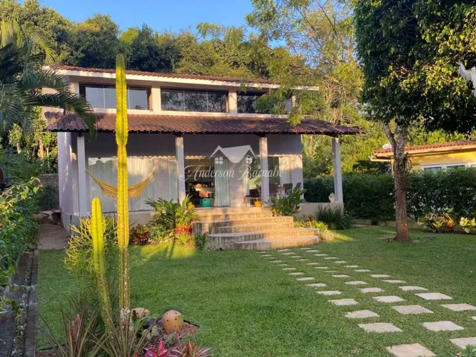 ALDEIA - EM CONDOMÍNIO COM 04 QUARTOS