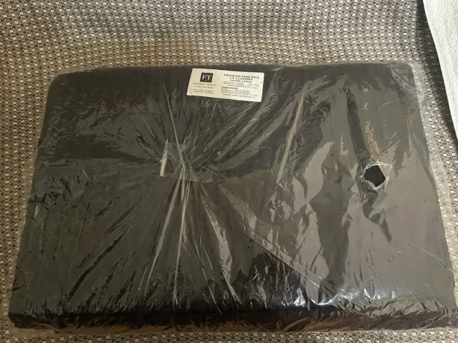 KIT PROTETOR PARA SOFÁ DE 2 E 3 LUGARES MATELADO COM LAÇO E BOLSO