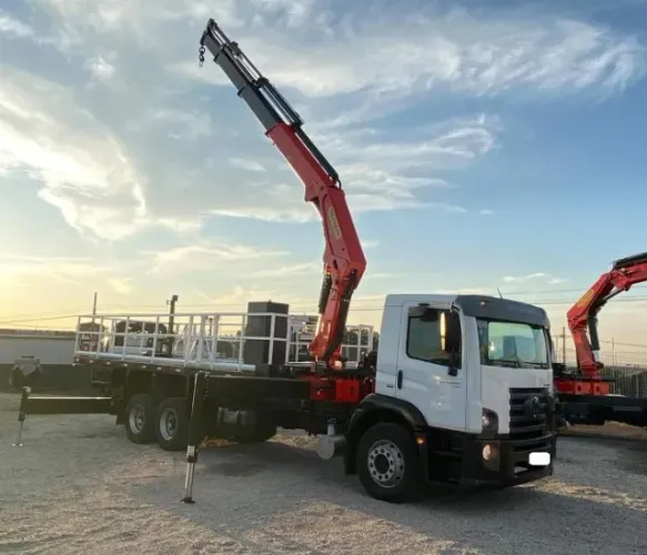 24-280 2017 6x2 com munck 45 ton