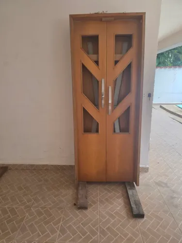 Porta madeira maciça