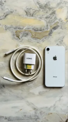 iPhone XR 128GB Branco