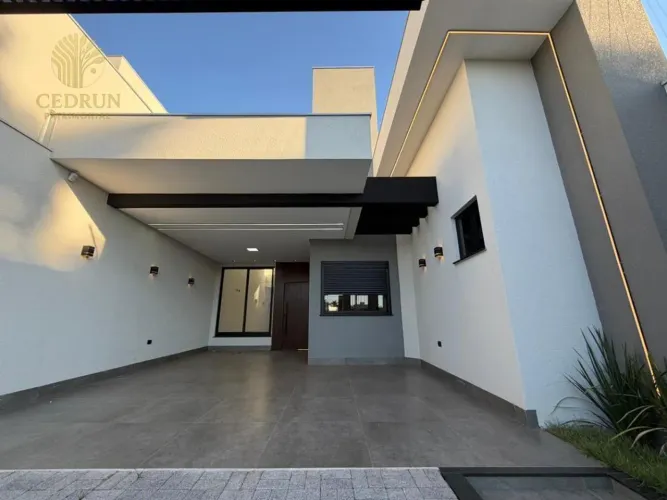 Casa à venda em Maringá, Jardim Verônica, com 3 suítes, 182 m², piscina e escritório