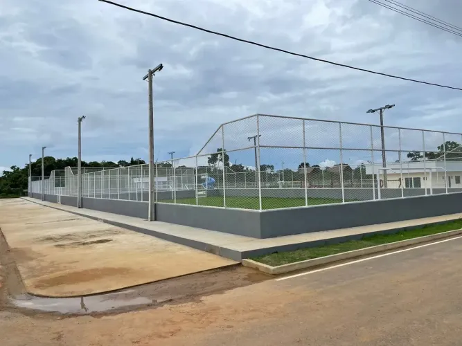 Lote 20x30 plano na Chácaras Maiapolis pronto para construir seu imóvel, próx a área de la