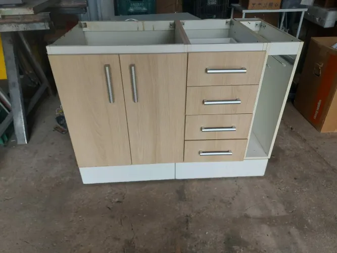 Estou vendendo um balcão de pia usado tam-110x56 em ótimo estado