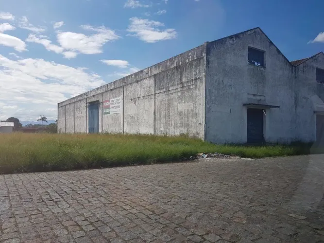 LINDO TERRENO DE 9.224M2, COM BARRACÃO DE 4.135M2, PRONTO PARA SEU NEGÓCIO